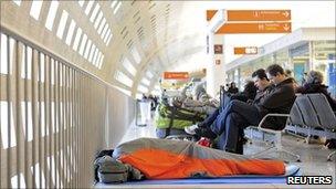 Stranded passengers at Charles de Gaulle airport, 24 December