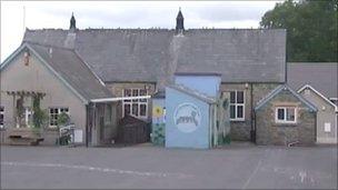 Ysgol Capel Iwan