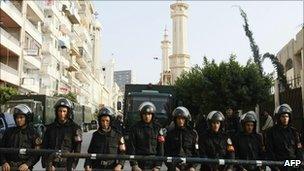 Egyptian riot police in Alexandria, 3 January