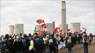 Climate protesters at Ratcliffe station