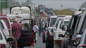 traffic on the Bruce Highway, south of Caboolture, 11 January 2011