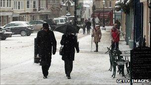 Snowy shoppers