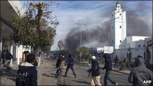 Protestors clash with police in Tunisia