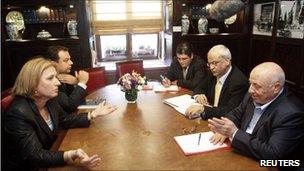 The then Israeli Foreign Minister Tzipi Livni across from Palestinian negotiators Saeb Erekat and Ahmed Qurei in talks - photo 27 May 2008