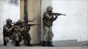 Uzbek troops in Andijan, 13 May 05