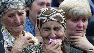 Relatives of those killed in Beslan, Russia. Sept 2004