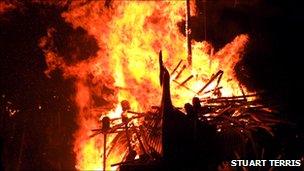 Burning of the replica Viking galley [Pic: Stuart Terris]