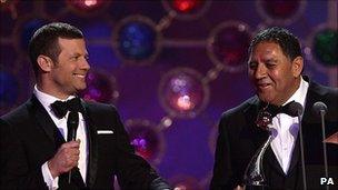 Dermot O'Leary and Luis Urzua