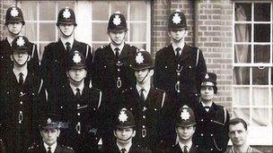 Karpal Kaur Sandhu (far right of middle row) and the Metropolitan Police intake in 1971