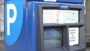 Pay and display machine