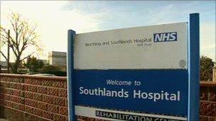 Southlands Hospital sign