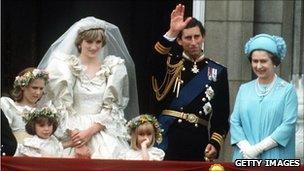 Diana, Princess of Wales on balcony of Buckingham Palace after wedding