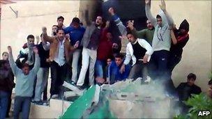 Grab from YouTube video purportedly showing protesters in Tobruk, Libya - released on 17 February 2011