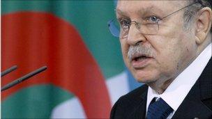 Algerian President Abdelaziz Bouteflika in Berlin (8 Dec 2010)