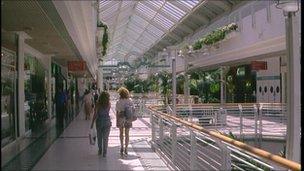 Lakeside Shopping Centre