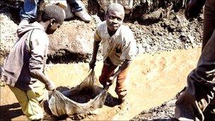 Miners of minerals in DRC