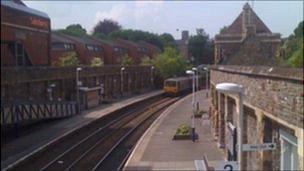 Train on Severn Beach line