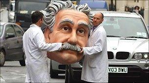 Giant Einstein head