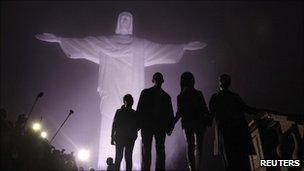 President Obama and his family visit the Christ the Redeemer statue