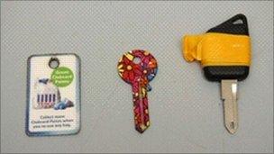 Key fob, key and car key similar to those belonging to Sian O'Callaghan - Wiltshire Police