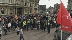 Workers protest in Hull