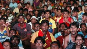 Sri Lanka fans watch in Colombo as India closes in on victory