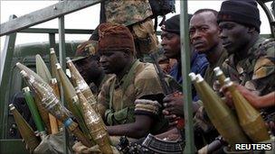 Troops loyal to Alassane Ouattara head to Abidjan (3 April 2011)