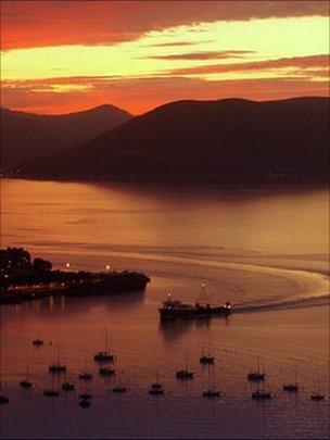 Dunoon ferry, picture courtesy of David Blackwood from Johnstone