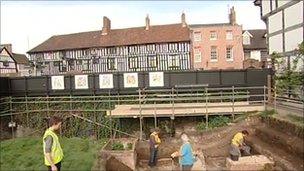 Archaeologists digging at the site of Shakespeare's last home