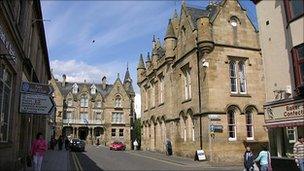 Tain High Street [Pic, courtesy of Undiscovered Scotland]