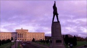 Stormont and Carson statue