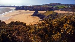 Three Cliff Bay on the Gower Peninsula, near Swansea (Photo: Taha Idris)