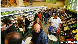 Shoppers in Fresh and Easy