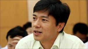 Baidu founder Robin Li speaks during a conference.