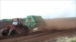 Peat extraction on Chat Moss