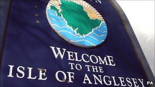 Welcome to the Isle of Anglesey sign