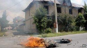 Houses burning in Jalalabad, Kyrgyzstan - 13 June 2010
