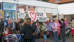 Protests against library closures in Eye