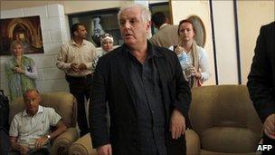 Daniel Barenboim at the Rafah crossing (3 May 2011)