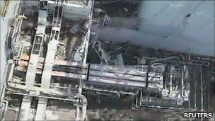 Aerial view of No.1 reactor building at Fukushima (27 April 2011)