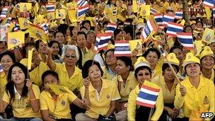 Yellow-shirts protest in Bangkok in December 2007