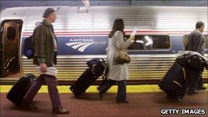 US rail passengers at Penn Station in New York City - 17 November 2005