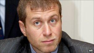 Roman Abramovich, April 2004 photo