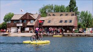 South Cerney Outdoor Education Centre: Photo by Simon Holloway