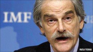 IMF acting managing director John Lipsky (file image)