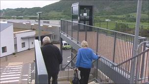 Ysbyty Alltwen car park lift and stairs