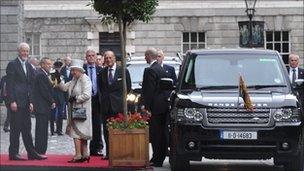 The Queen arriving at Trinity College, Dublin. Photo by Maura Mantega