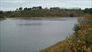 Val de la Mare reservoir