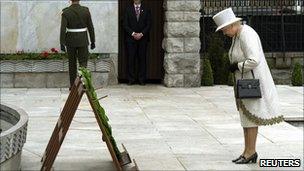 Queen at the Garden of Remembrance, Dublin