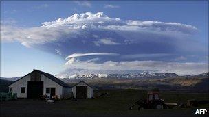 Ash cloud from Grimsvotn volcano